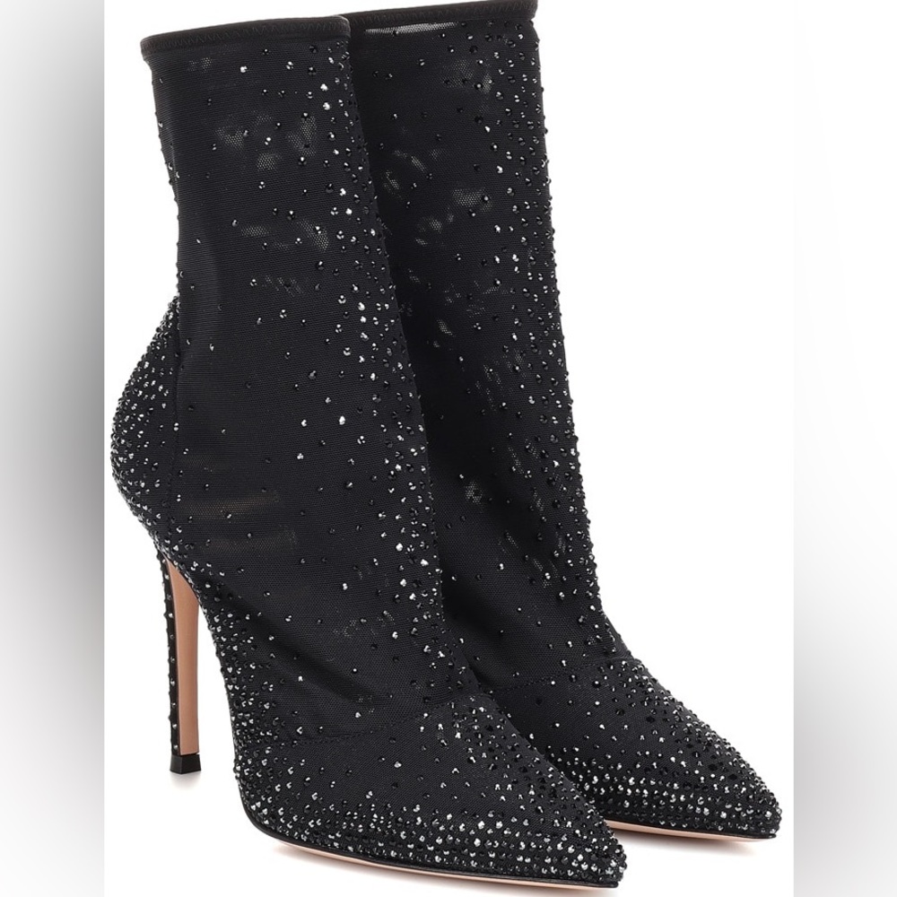 Gianvito Rossi booties size 38